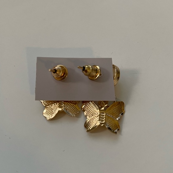 Gold Dangle Butterfly & Pearl Stud Earrings - Picture 3 of 4